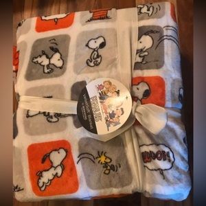 Snoopy peanuts blanket